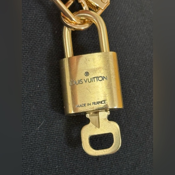 Louis Vuitton #307 Gold Padlock Necklace - Picture 5 of 7